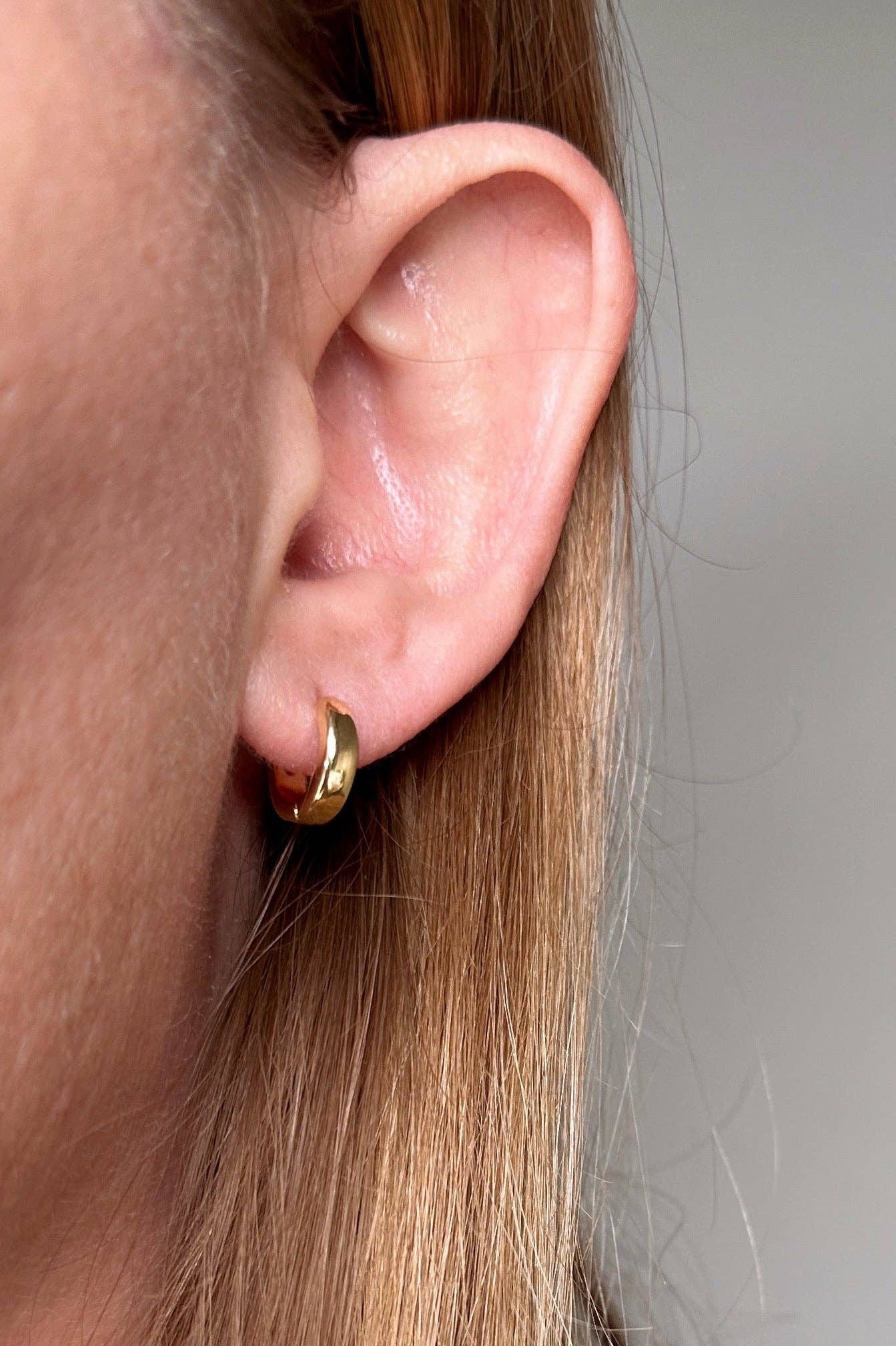 Classic Clicker Hoop Earrings